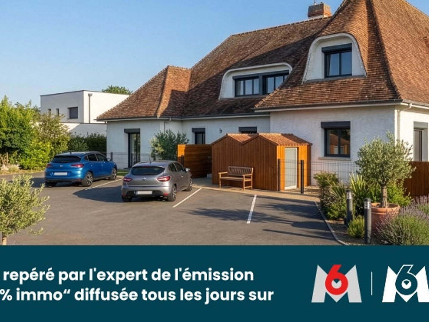 MAISON 90 m2 EN DUPLEX - 2 CHAMBRES - TERRASSE - GARAGE - STATIONNEMENTS