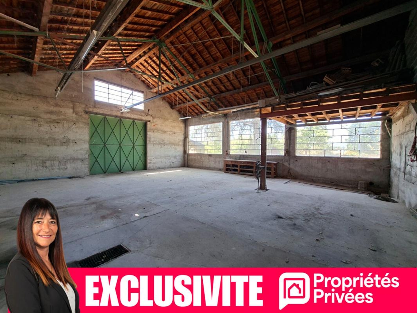 Parking / garage / box à vendre - Commelle-Vernay (42120)