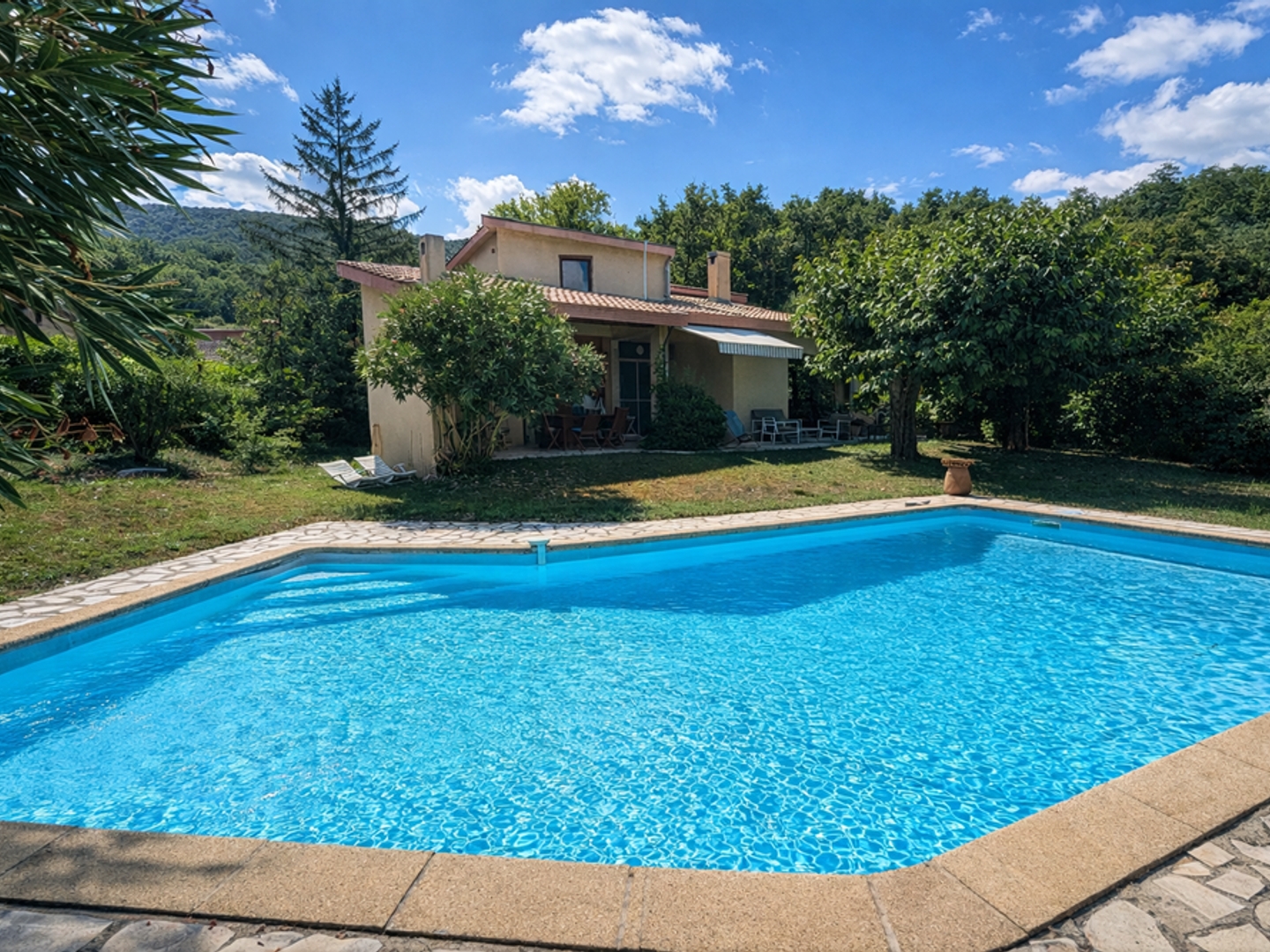 Maison à vendre - 6 pièces - 155m2 - Saint-Péray (07130)