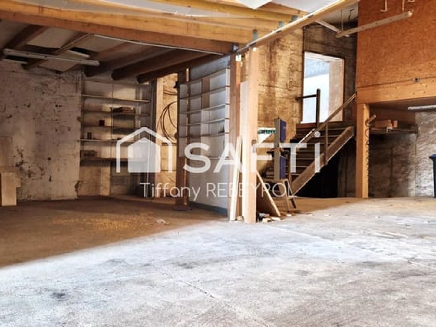 Bureaux 8 pièces 220 m²