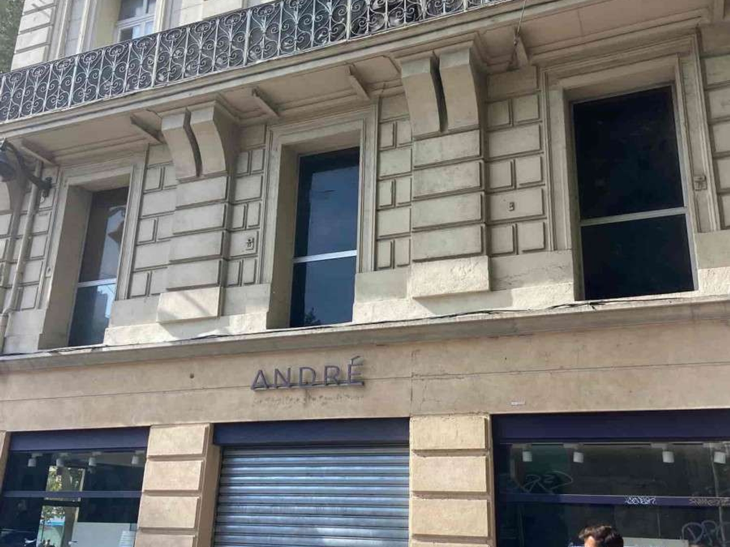 À louer local commercial 429m² Marseille Canebière