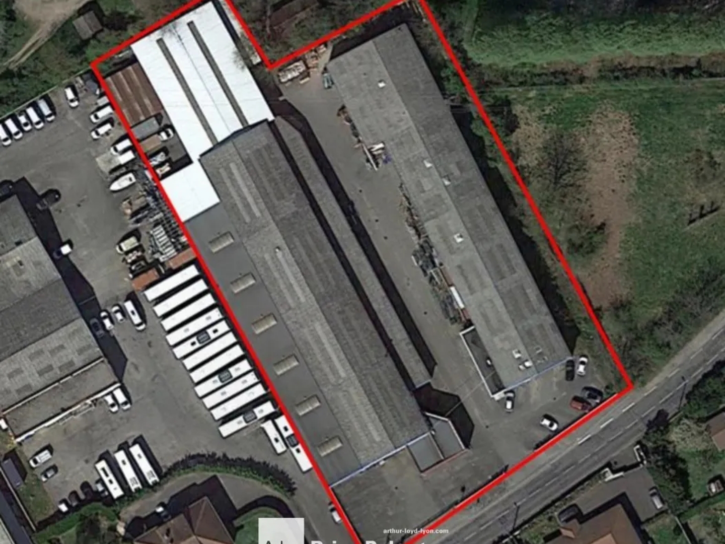 Locaux d'activité à vendre à Rillieux la Pape accès rapide périphérique Nord
