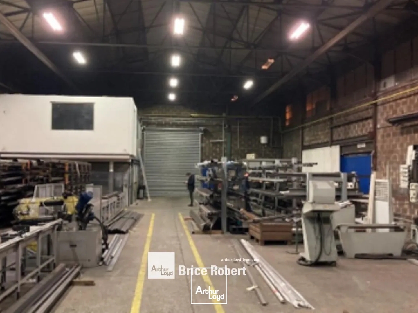 Locaux à vendre - 3918m2 - Rillieux-La-Pape (69140)