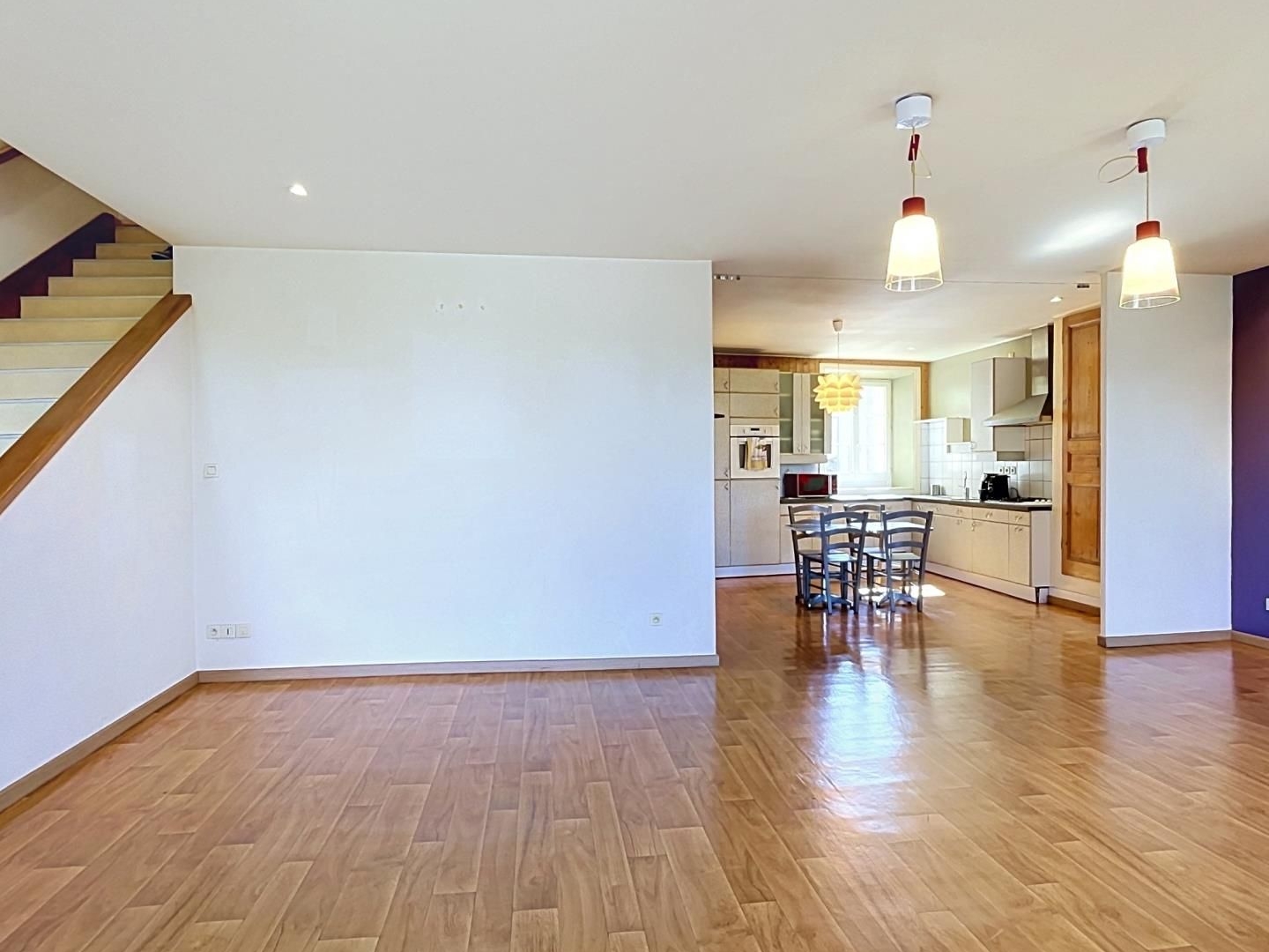 Maison à vendre - 8 pièces - 277m2 - Rosières (43800)