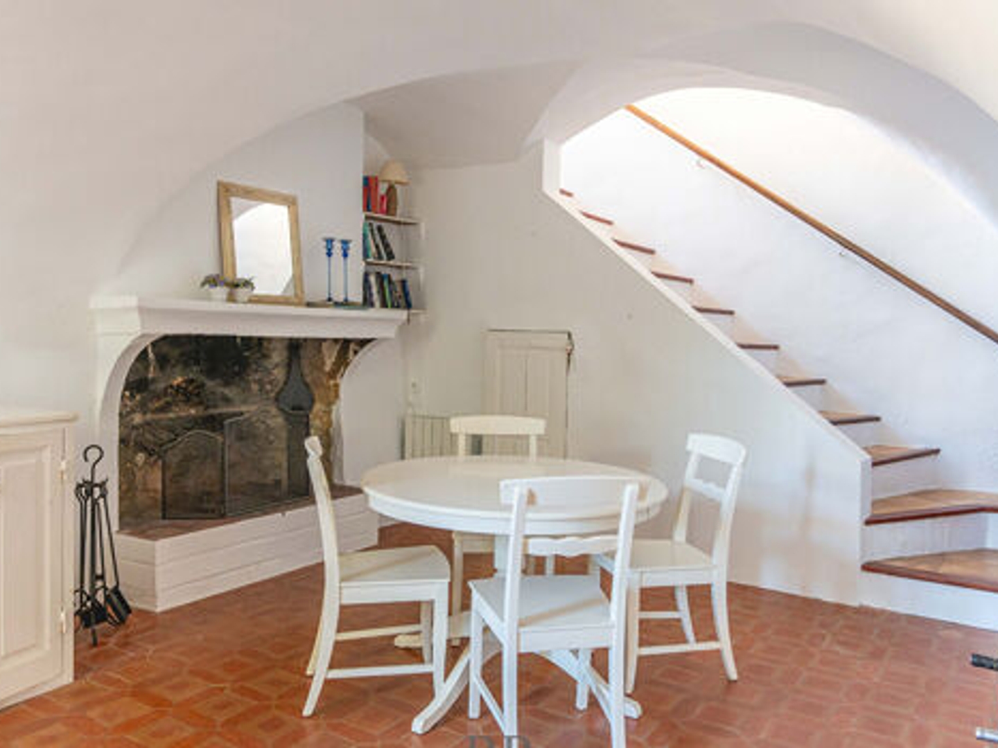Maison à vendre - 3 pièces - 135m2 - Vaugines (84160)