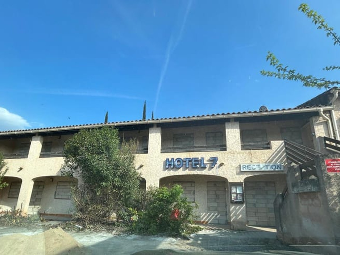 Local professionnel 400 m²