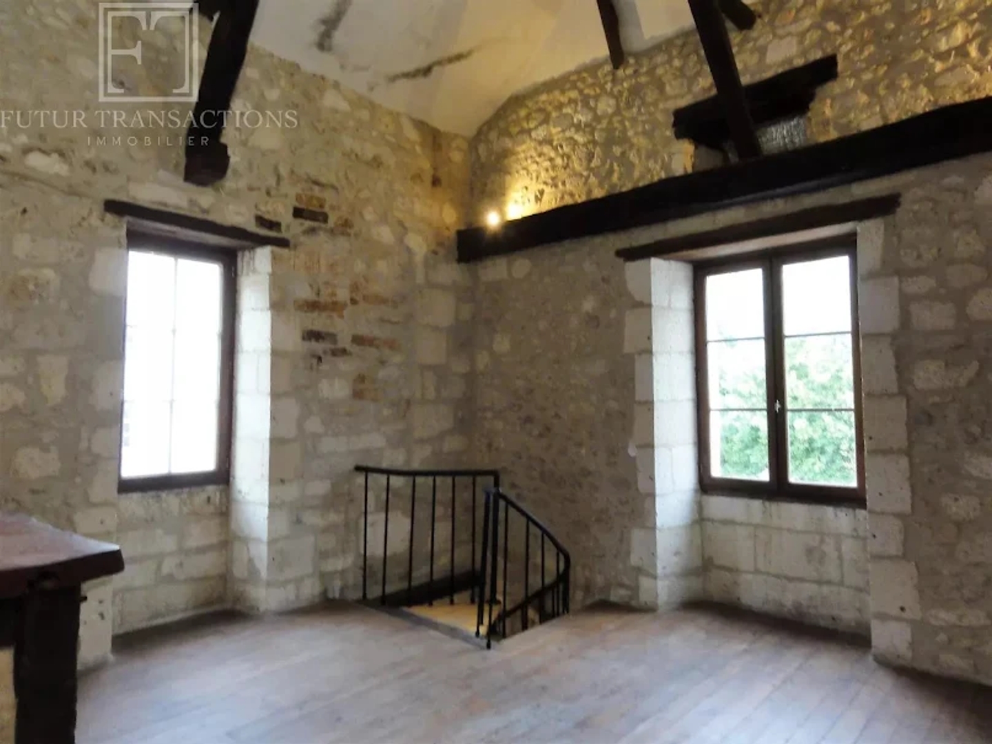 Immeuble à vendre - 4 pièces - 95m2 - Bourdeilles (24310)