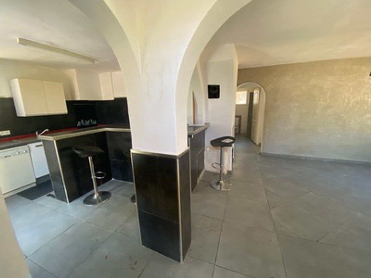Maison à vendre - 6 pièces - 130m2 - Hyères (83400)