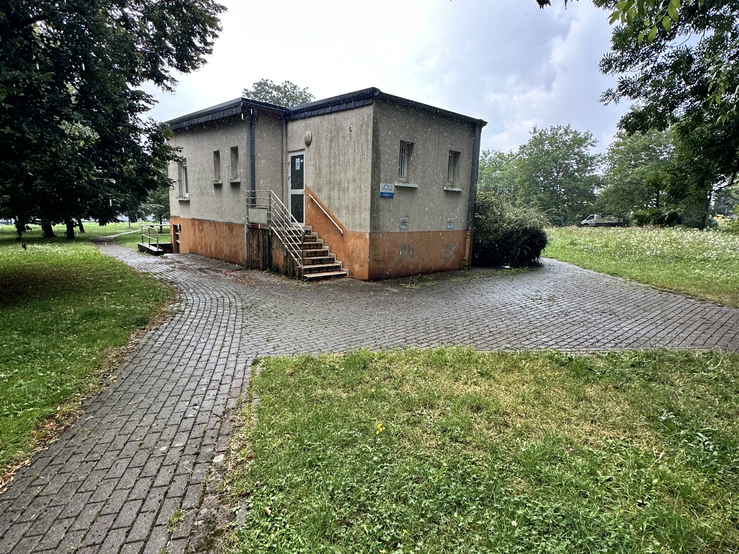 ANCIENNE MAISON MEDICALE DE 75.50m2 sur 3.54 ares