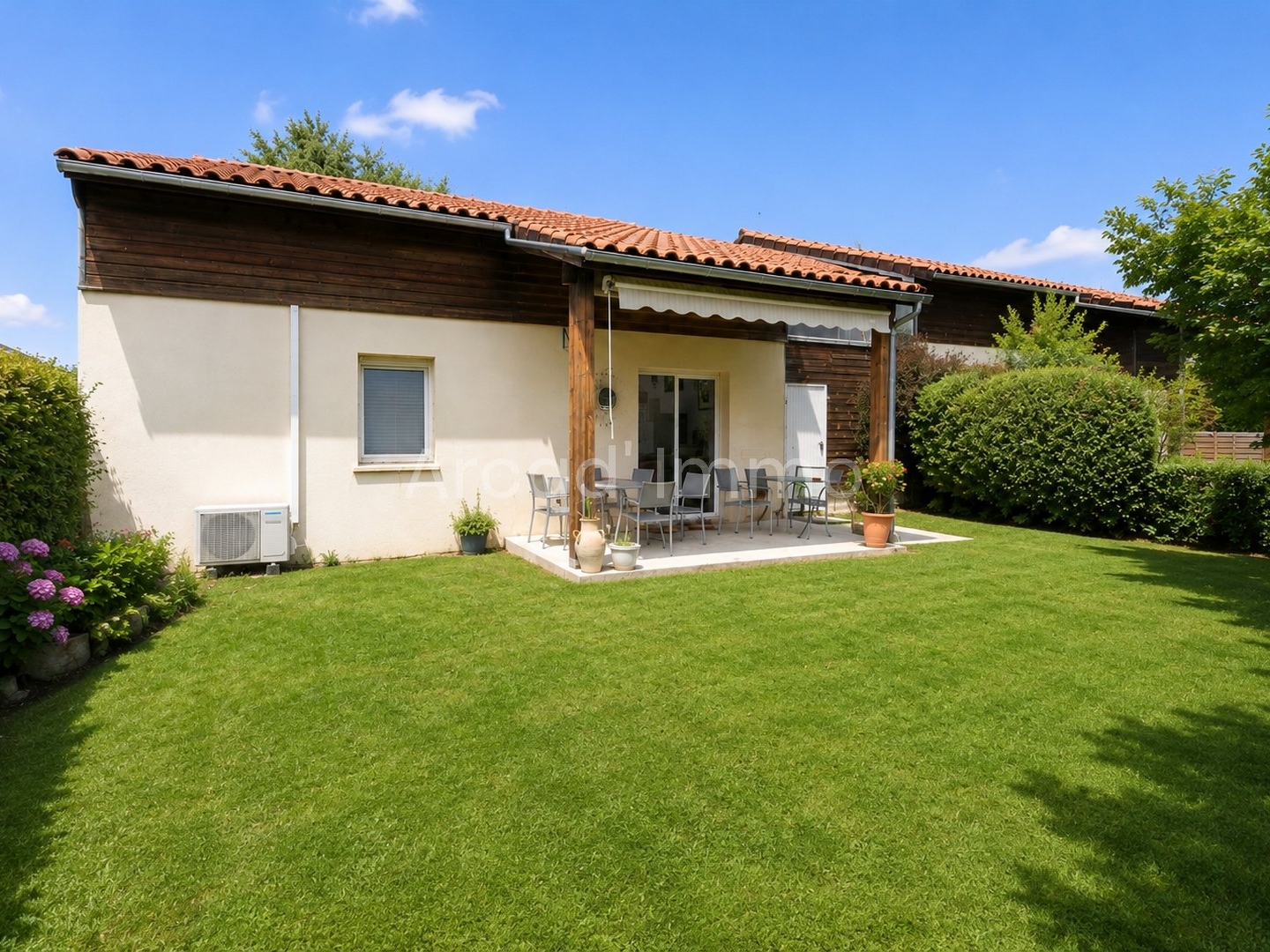 Agréable maison 3 chambres avec jardin à Eymet