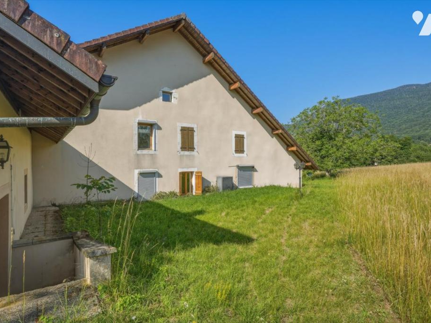 Maison à vendre - 11 pièces - 661m2 - Divonne-Les-Bains (01220)