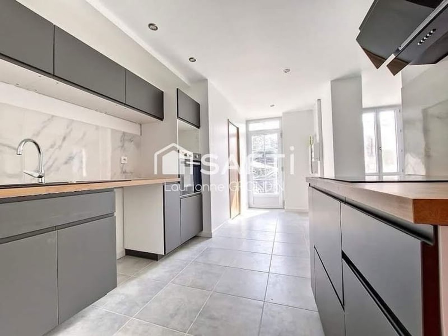 Maison à vendre - 5 pièces - 146m2 - Colombiers (17460)