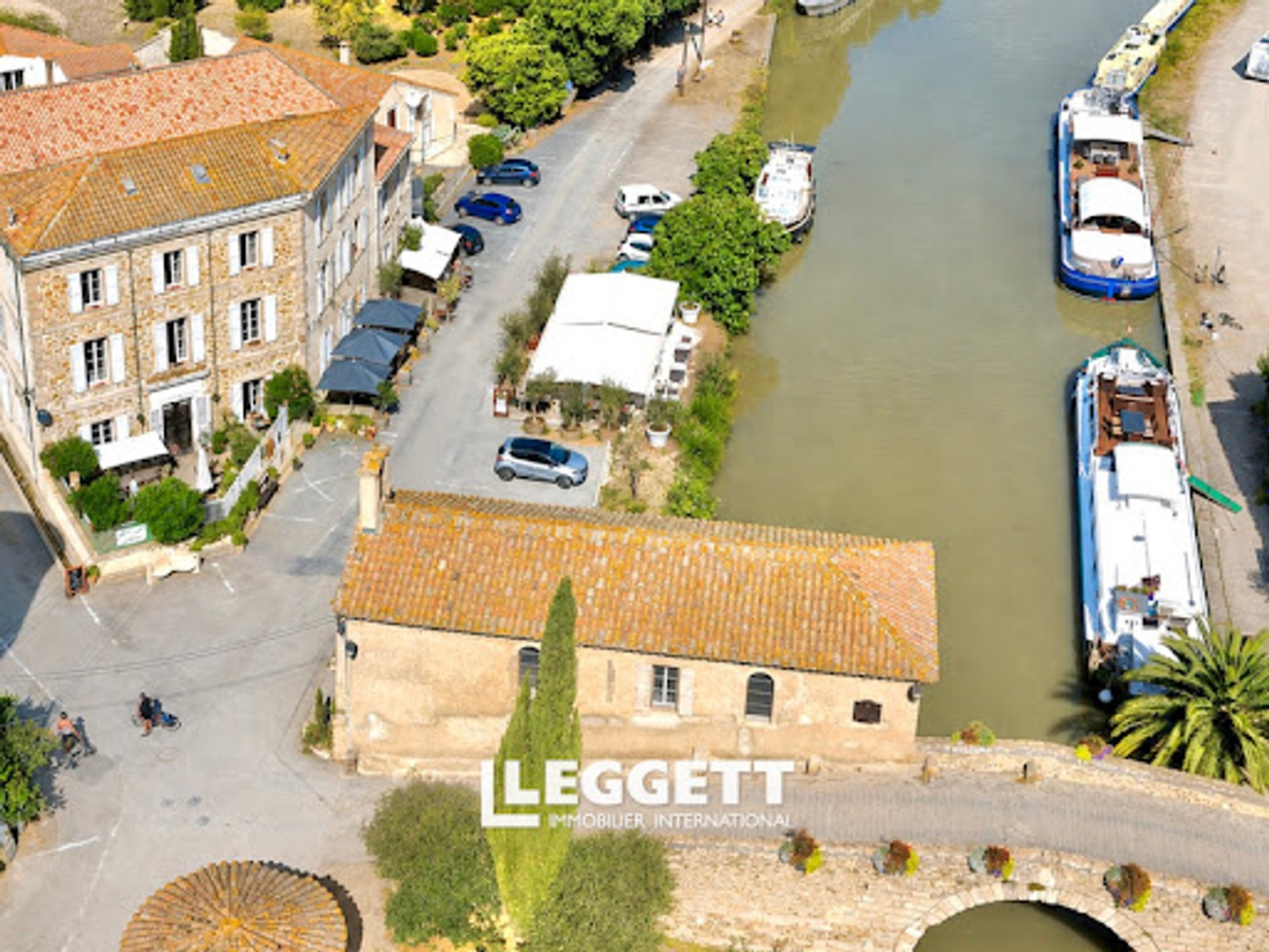 Maison 11 pièces 338 m²