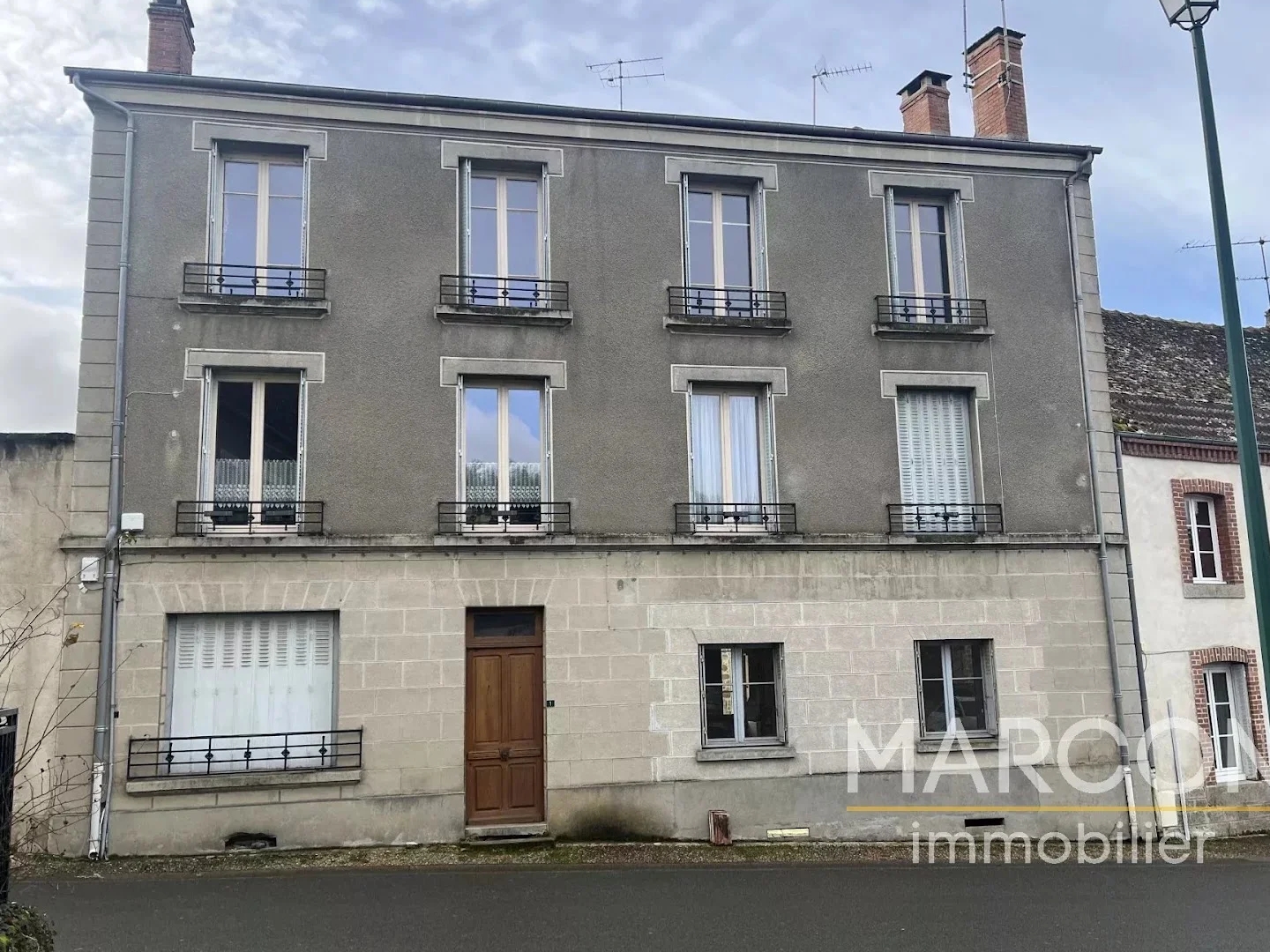 Maison 11 pièces 196 m²
