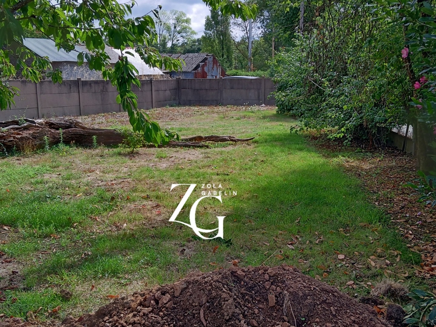 Terrain 370 m²