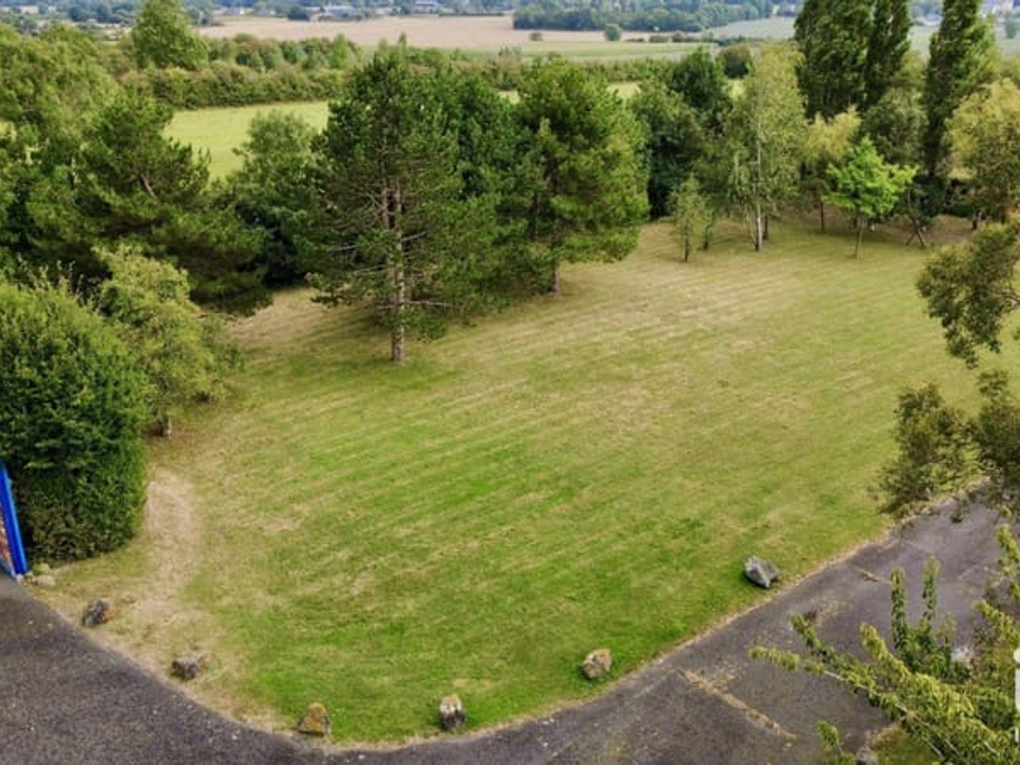 Immeuble à vendre - 880m2 - Montmartin-Sur-Mer (50590)