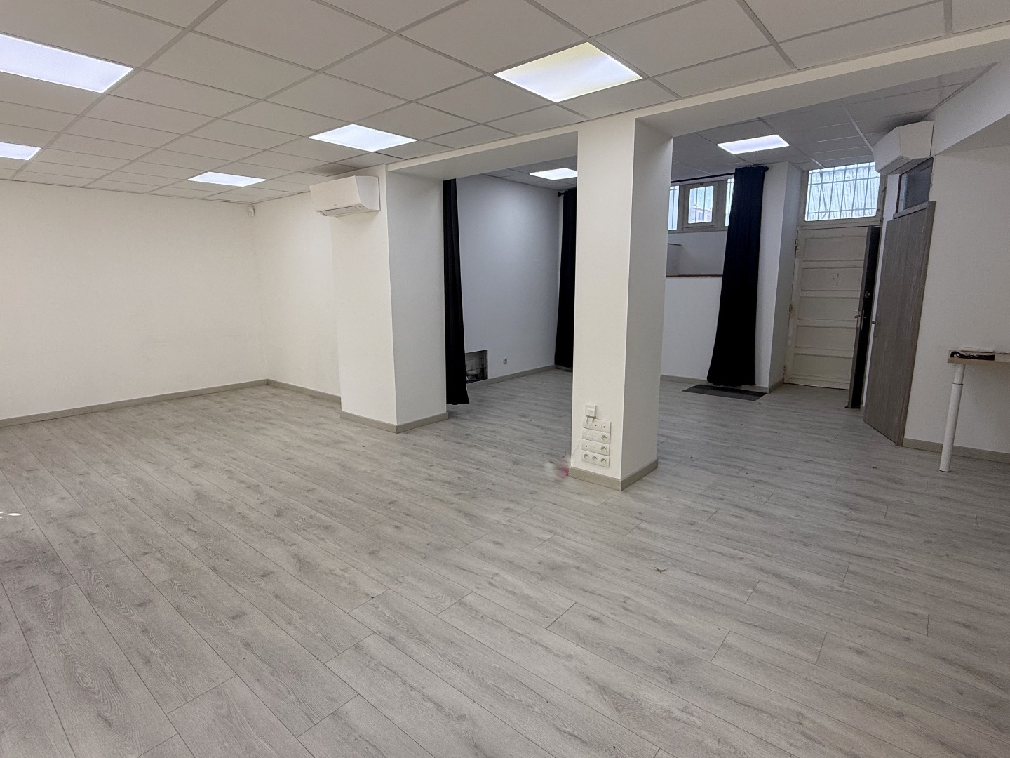 Bureaux à vendre - 1 pièce - 104m2 - Tarbes (65000)