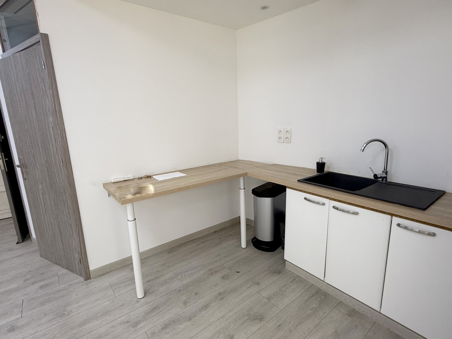 Bureaux à vendre - 1 pièce - 104m2 - Tarbes (65000)