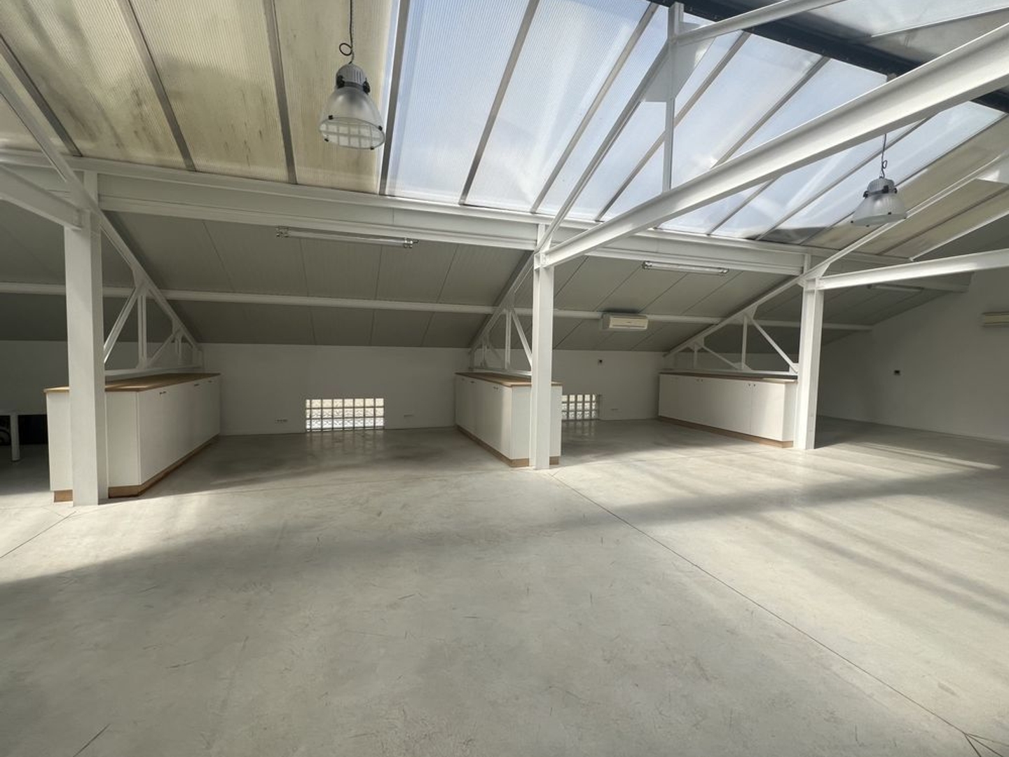 Locaux à vendre - 430m2 - Saint-Maur-Des-Fo... (94100)
