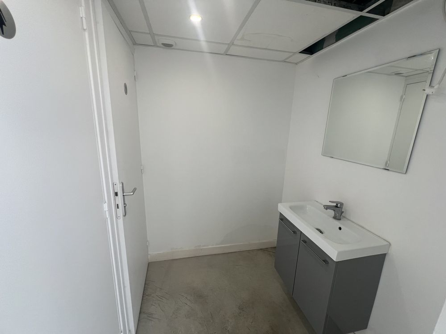 Locaux à vendre - 430m2 - Saint-Maur-Des-Fo... (94100)