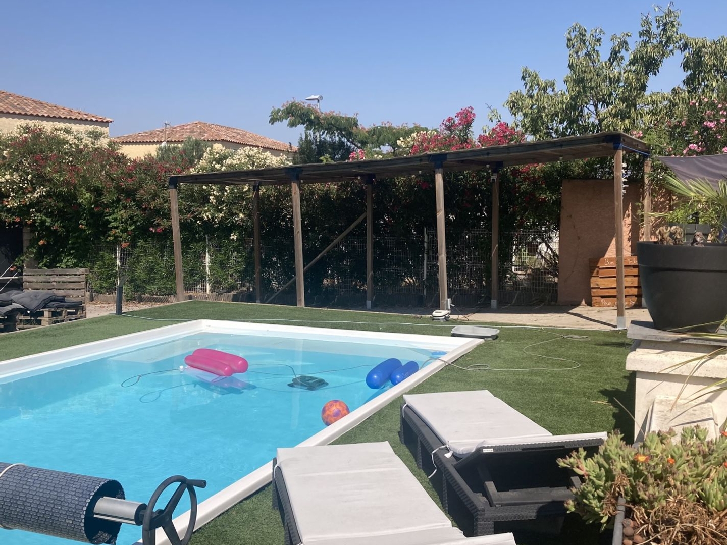 Villa pisicne