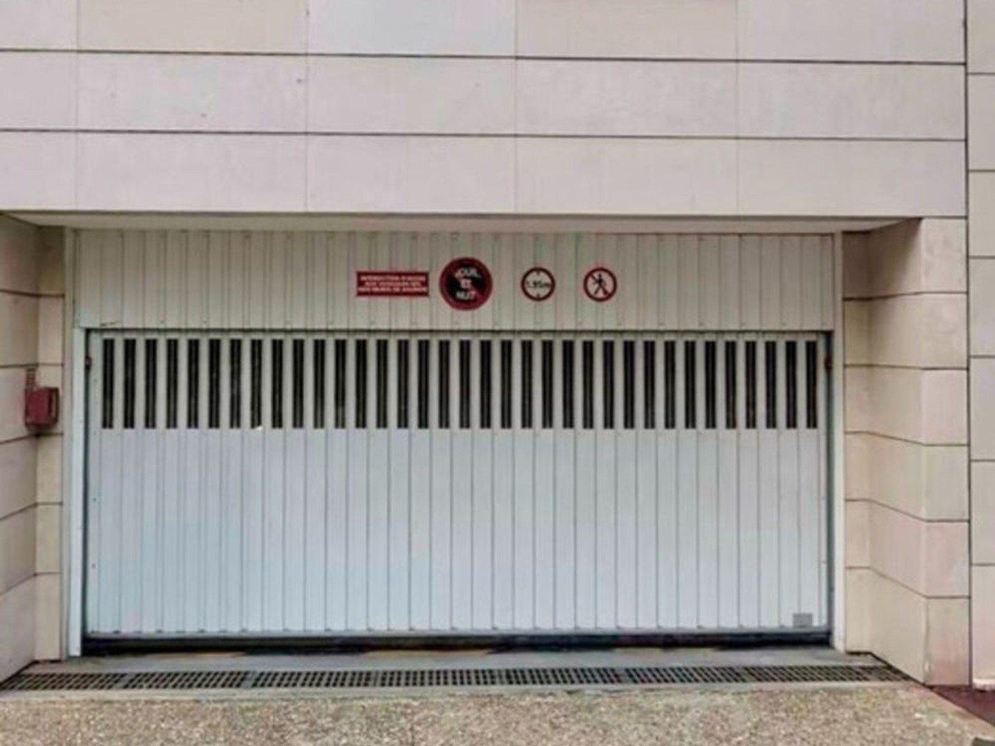 Double parking boxable dans bel immeuble récent