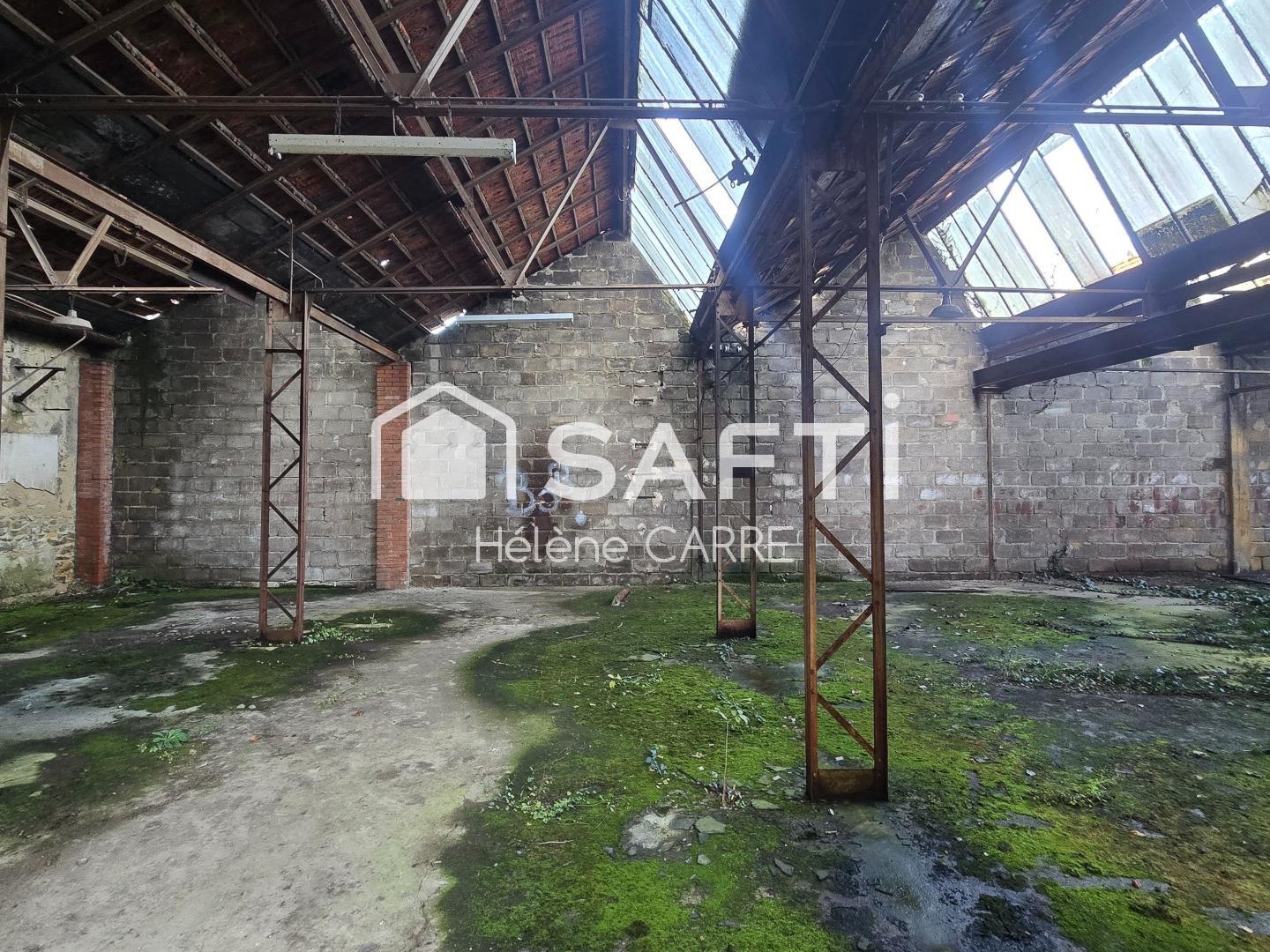 Locaux à vendre - 2201m2 - Vierzon (18100)