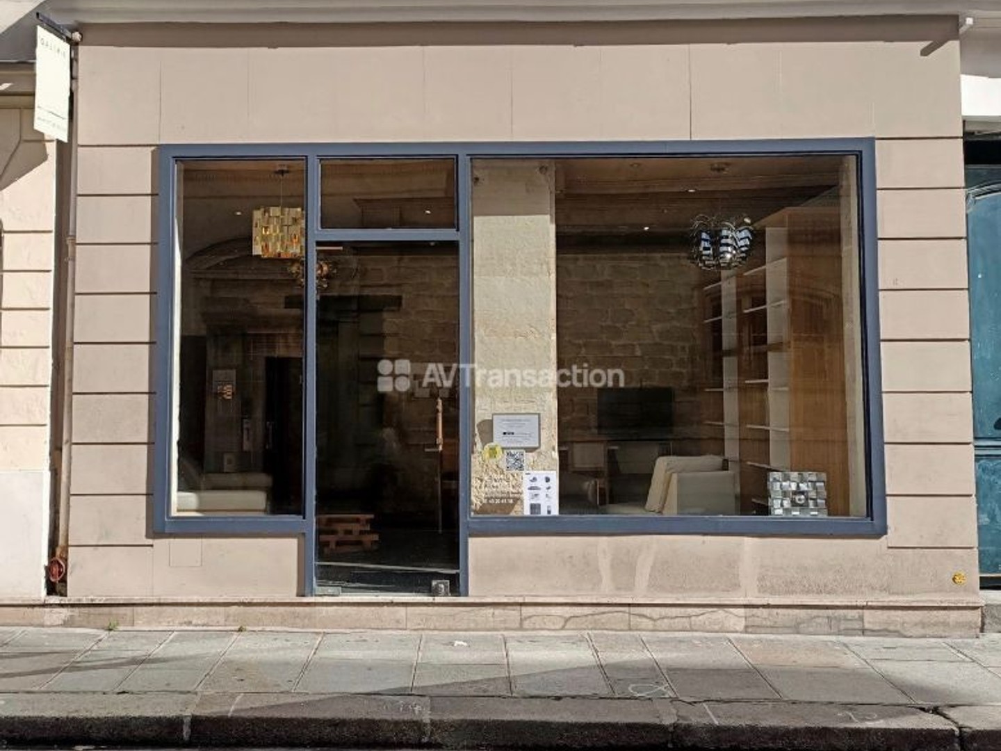 JOLI SHOW ROOM