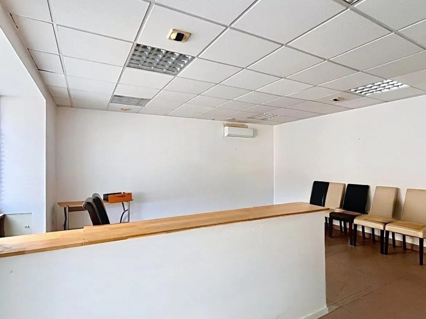 Immeuble de 460m² en R+2 avec terrasse