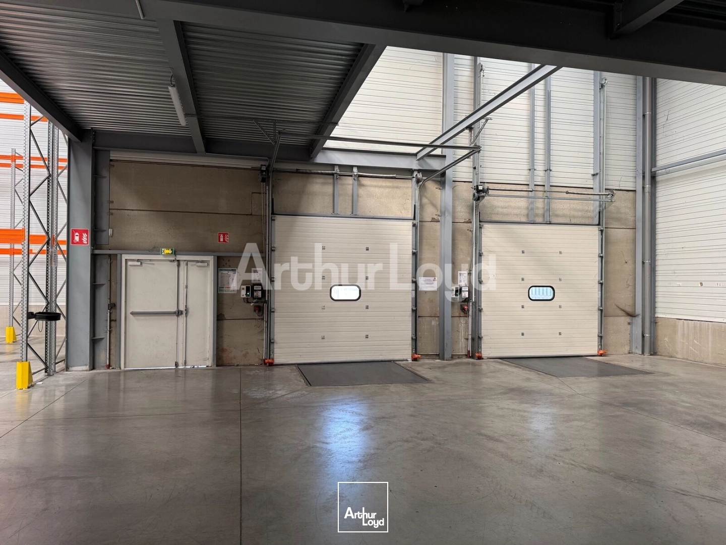 Locaux à vendre - 2975m2 - La Chapelle-D'arm... (59930)
