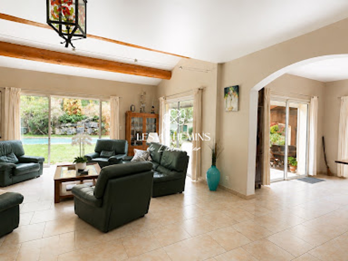 Maison à vendre - 7 pièces - 202m2 - Meyreuil (13590)