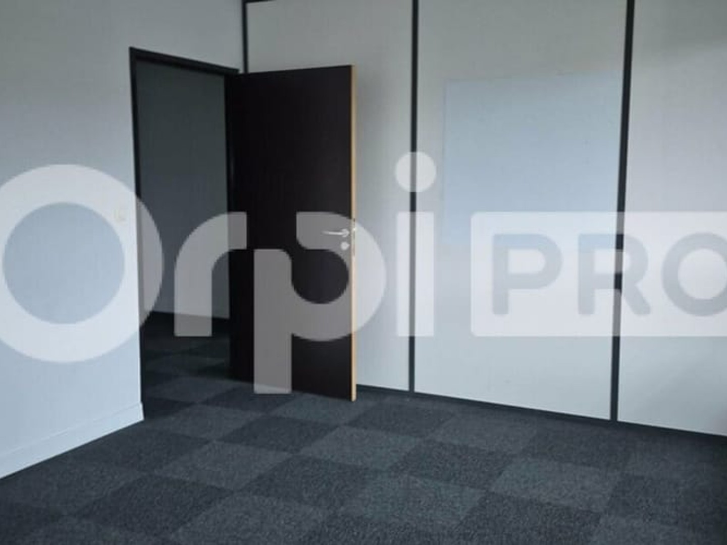 Bureaux 299 m²