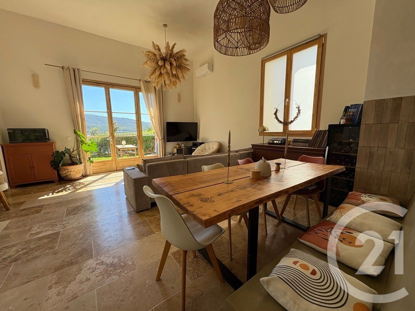 Appartement à vendre - 4 pièces - 83m2 - Hyères (83400)
