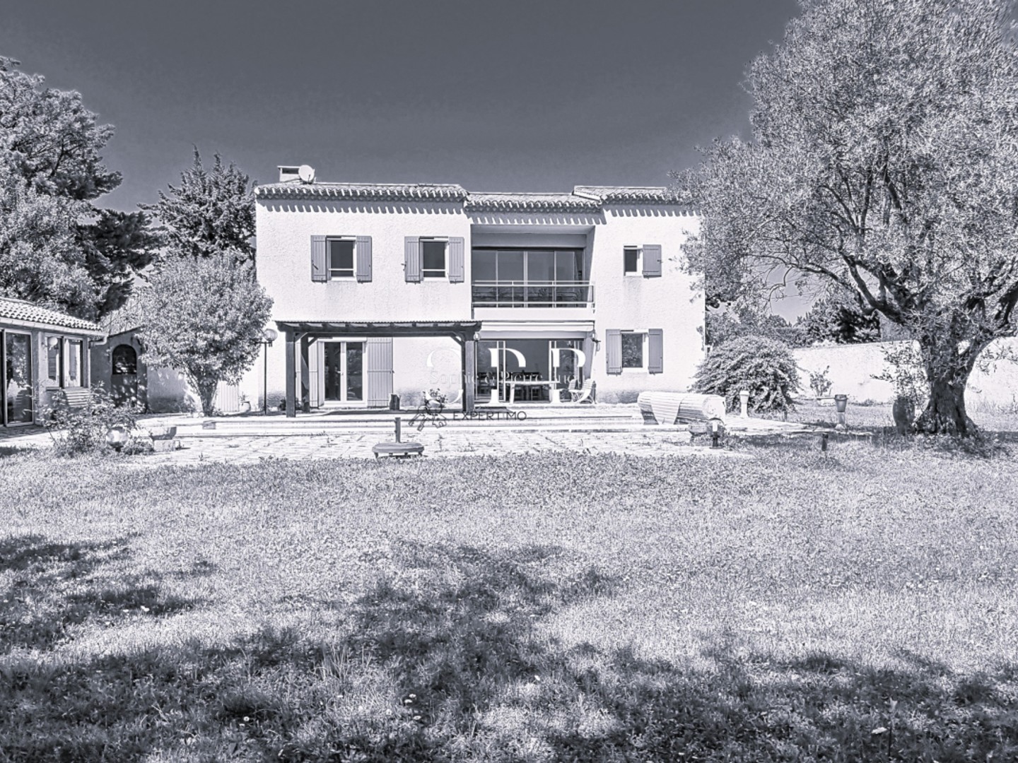 *** BIEN VENDU *** VILLA ANNEE 80 AU STYLE CONTEMPORAIN