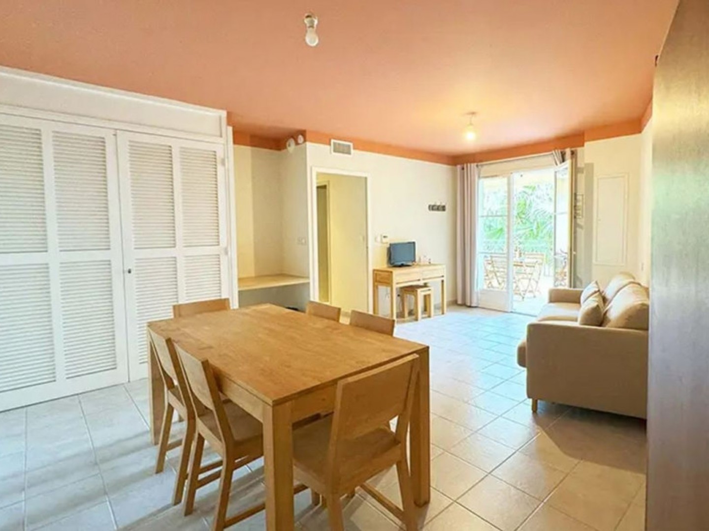 Appartement à vendre - 1 pièce - 30m2 - Le Plan-De-La-Tour (83120)