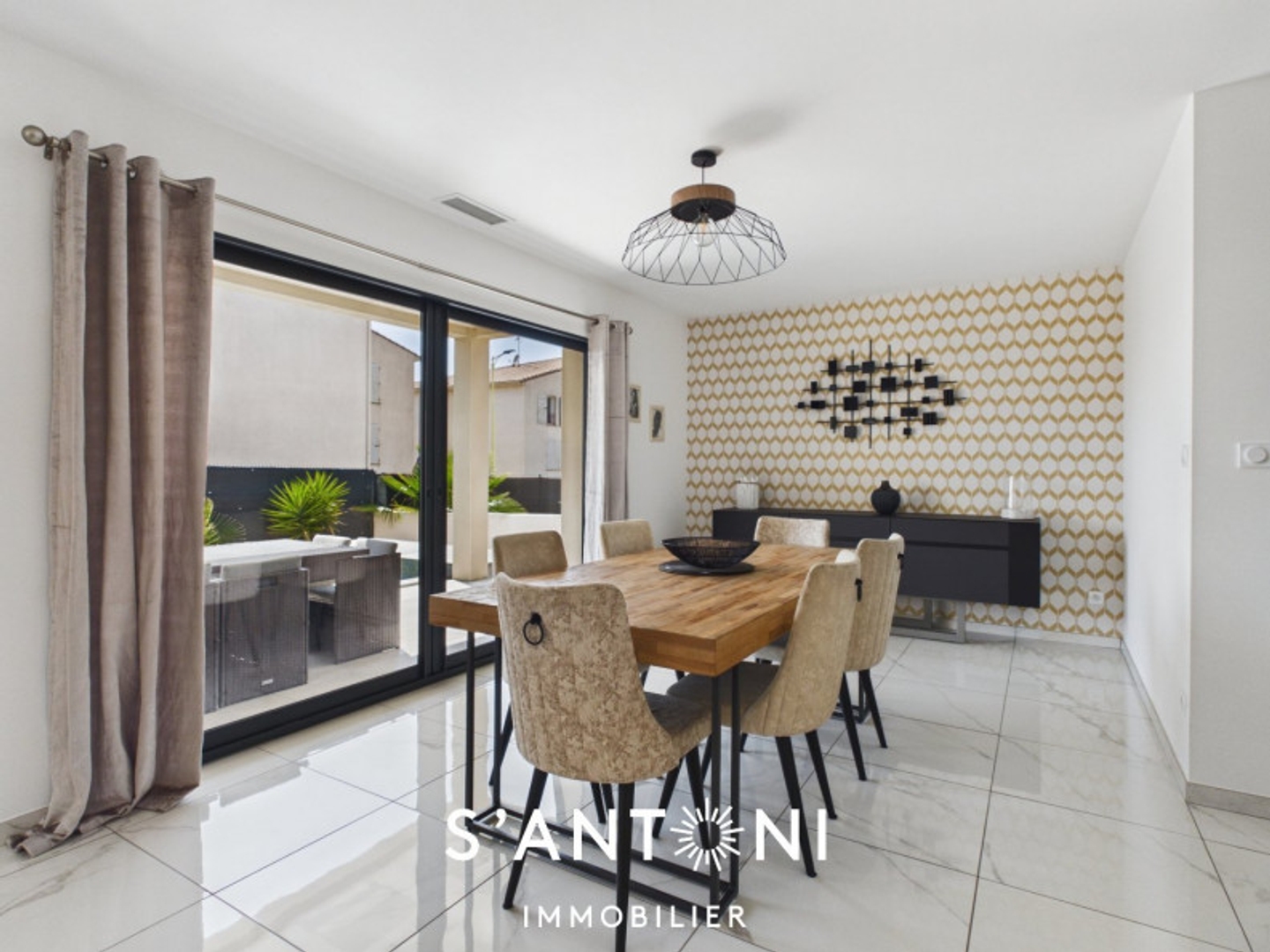 Maison à vendre - 4 pièces - 130m2 - Thézan-Lès-Béziers (34490)