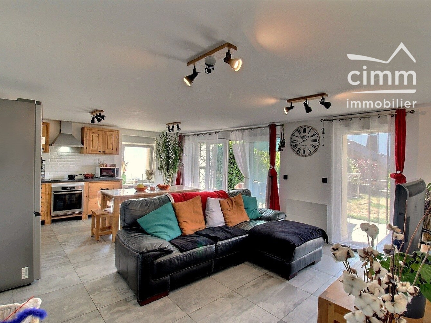 A VENDRE - APPARTEMENT T4 RÉNOVÉ - JARDIN PRIVATIF ET VUE MONT