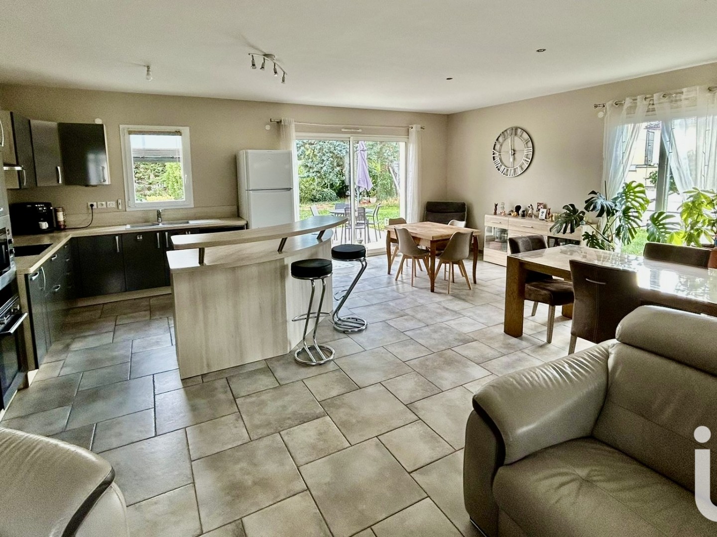 Maison 6 pièces 200 m²
