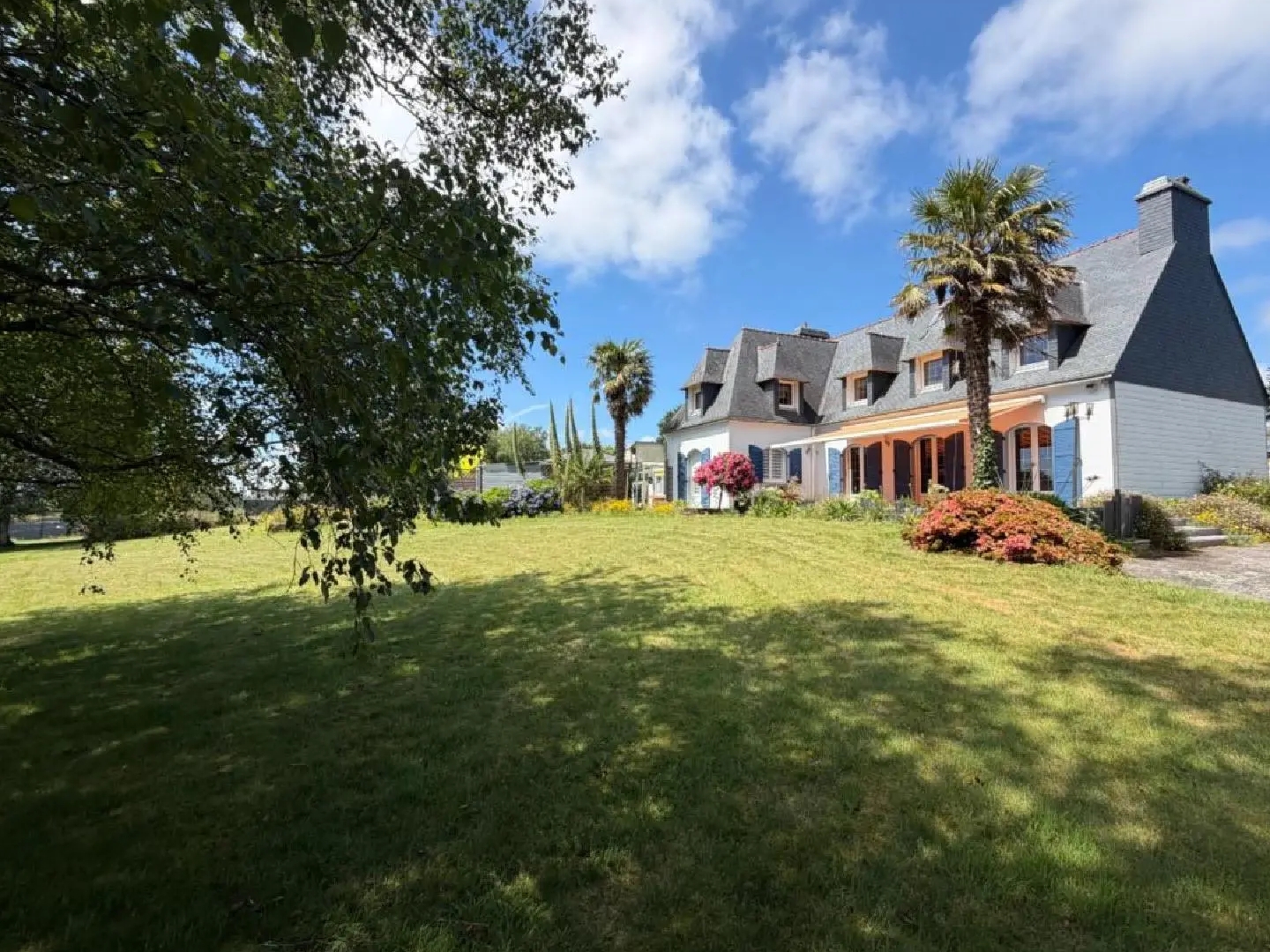 Maison à vendre - 6 pièces - 194m2 - Saint-Ségal (29590)