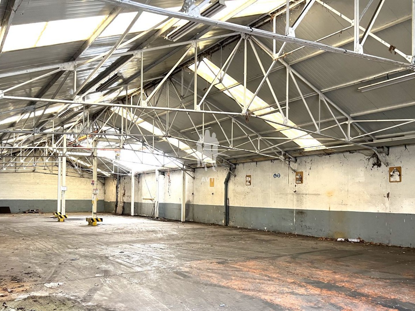 A vendre Bonnières-sur-Seine 78270 , Locaux d'activités 4160 m2