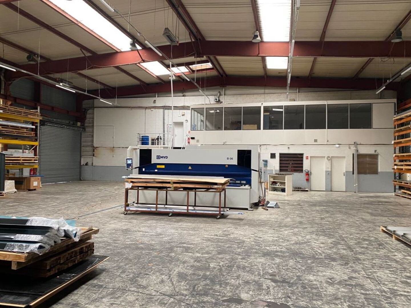 Locaux à vendre - 1400m2 - Chanteloup-Les-Vi... (78570)