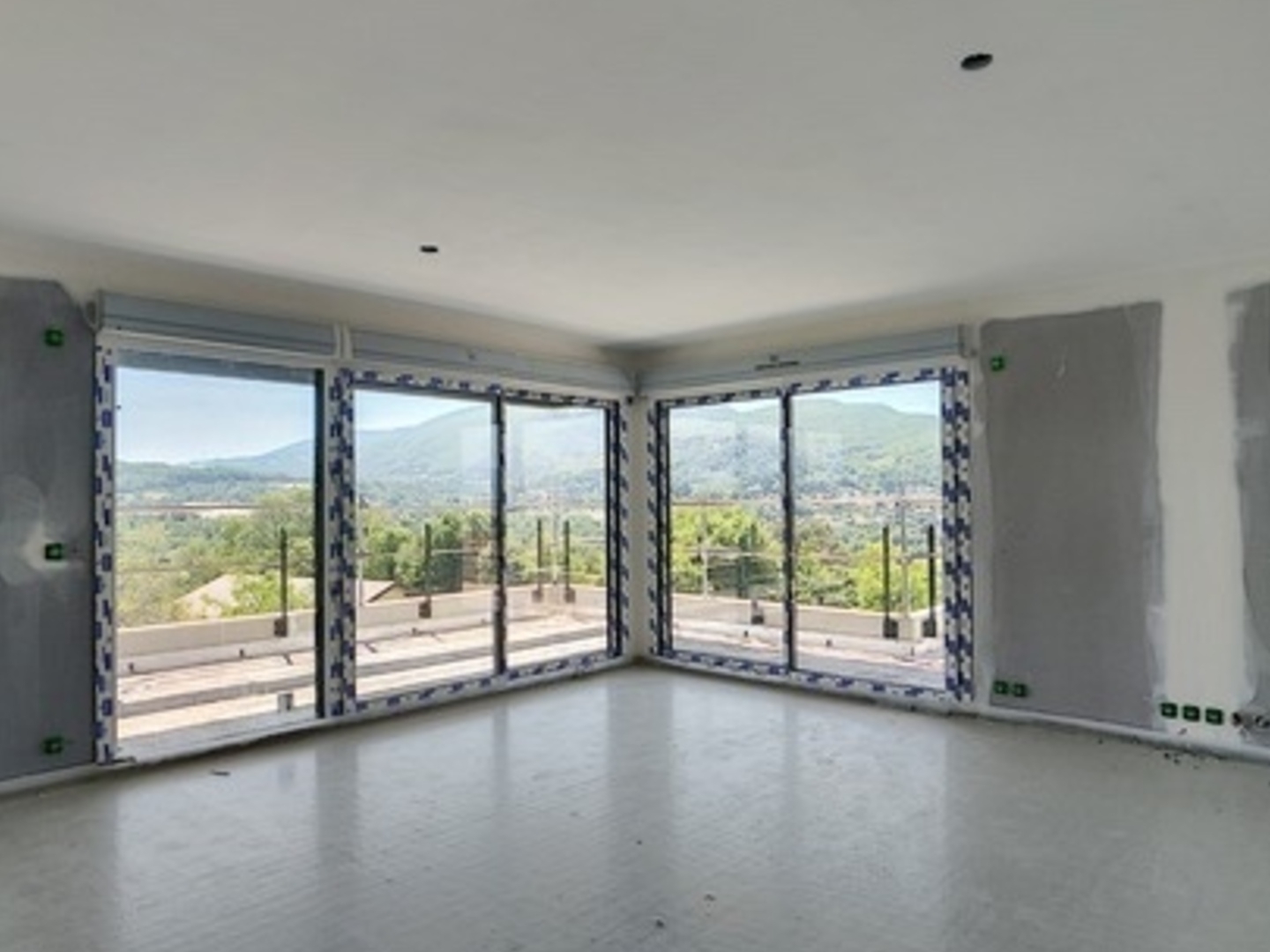 Appartement à vendre - 4 pièces - 106m2 - Reignier-Ésery (74930)