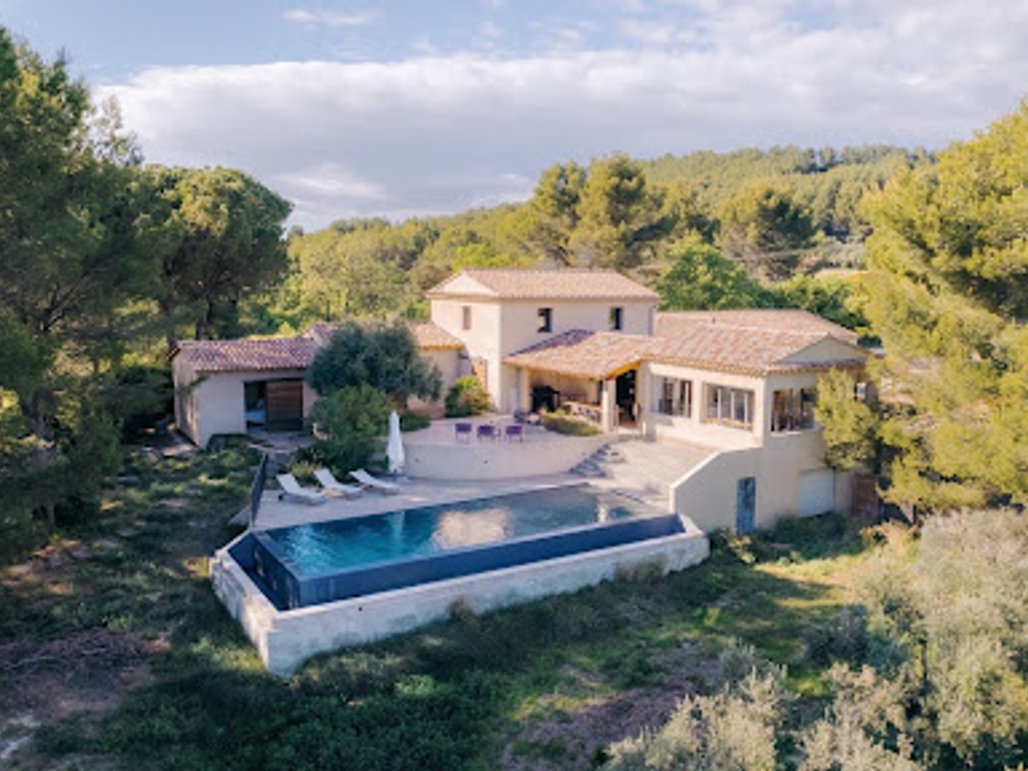 Terrain 180000 m²