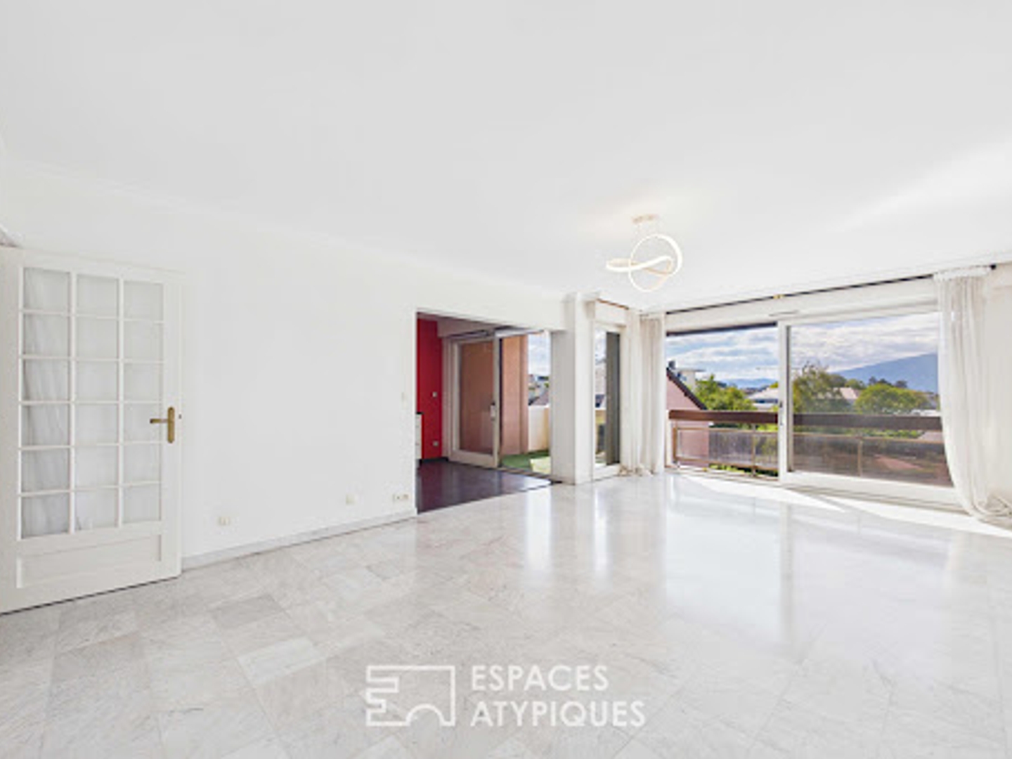 Appartement à vendre - 4 pièces - 107m2 - Saint-Julien-En-G... (74160)