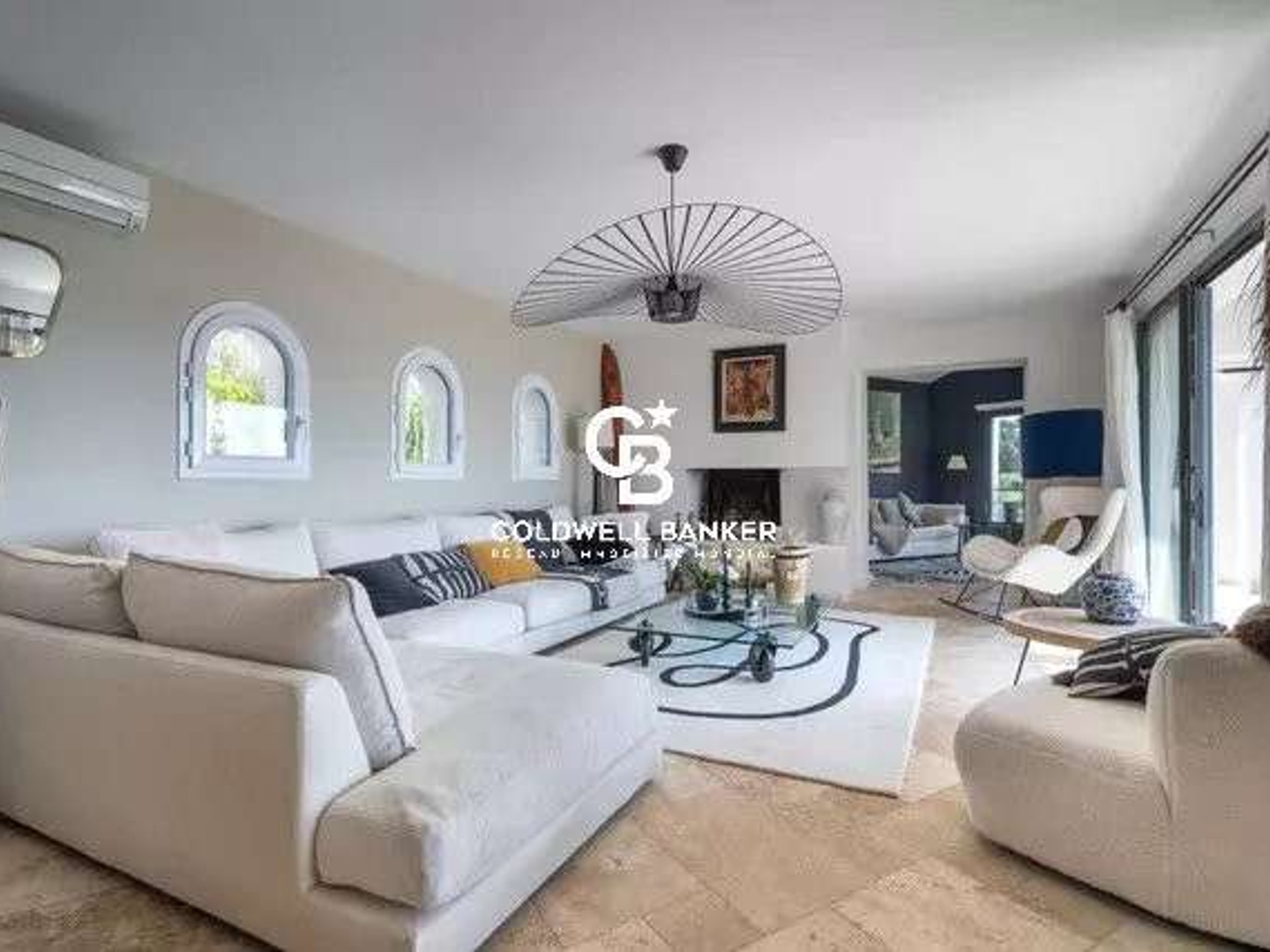 Maison à vendre - 9 pièces - 280m2 - Hyères (83400)