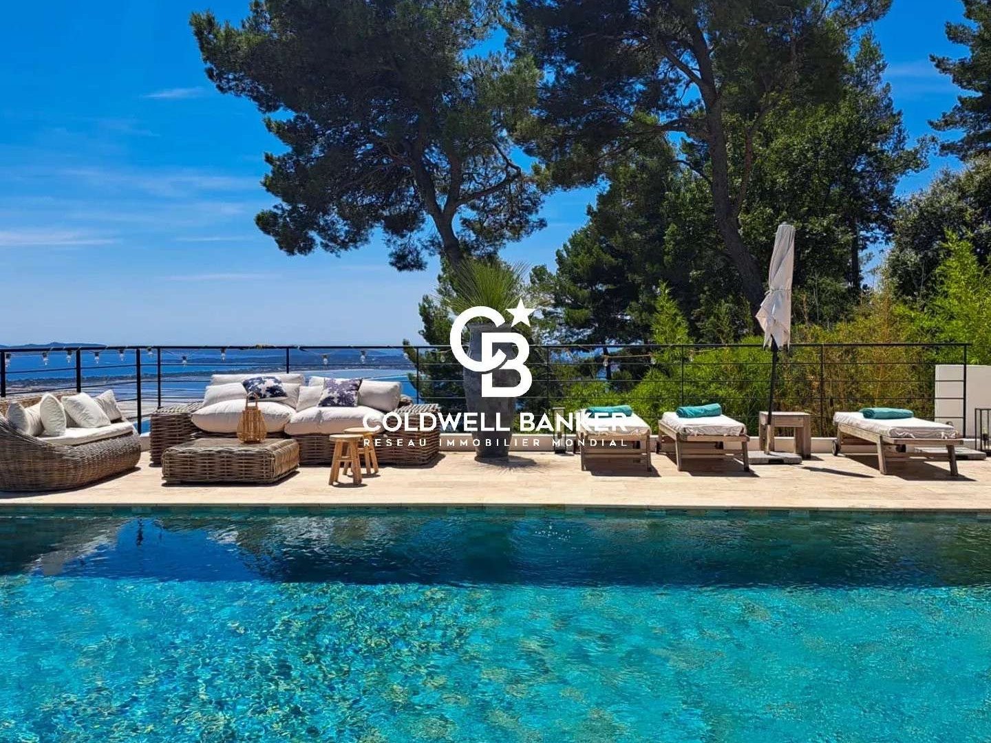 Villa 9 pièces 280 m²