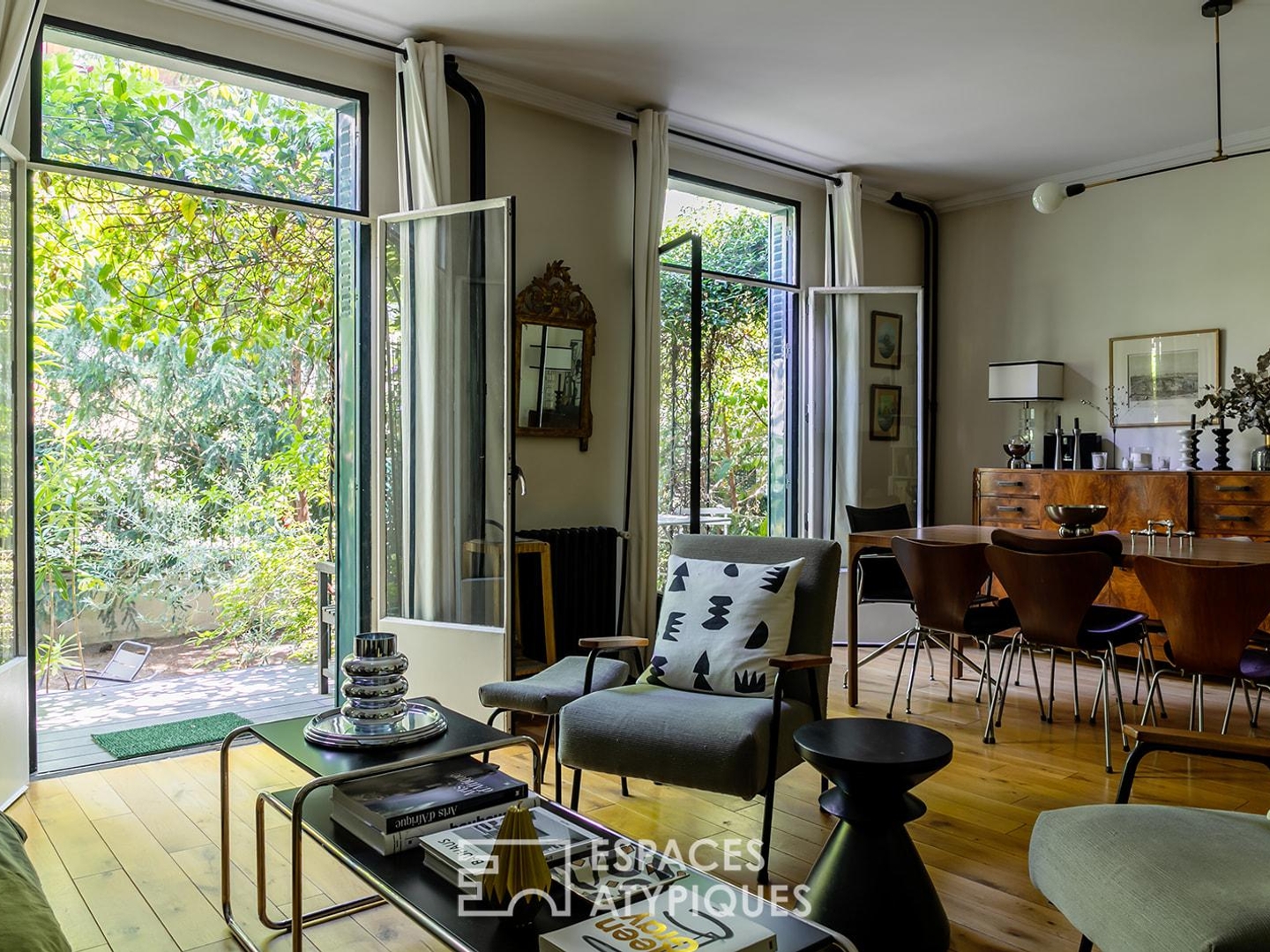 Appartement traversant avec terrasse et jardin