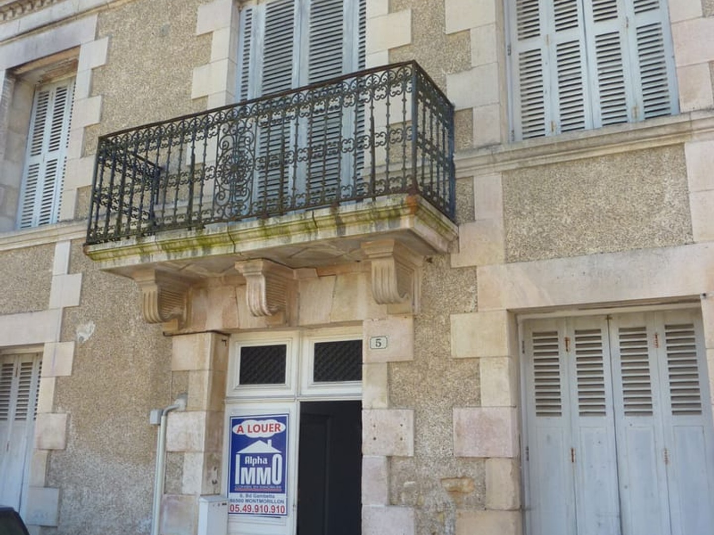 Commerce 216 m²