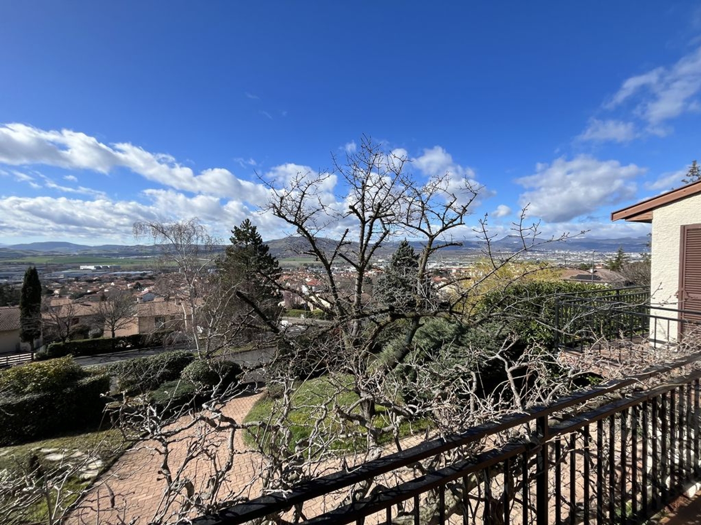 Maison à vendre - 6 pièces - 185m2 - Cournon-D'auvergne (63800)