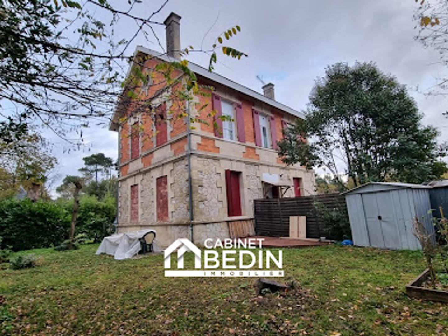 Immeuble à vendre - 8 pièces - 178m2 - Pessac (33600)